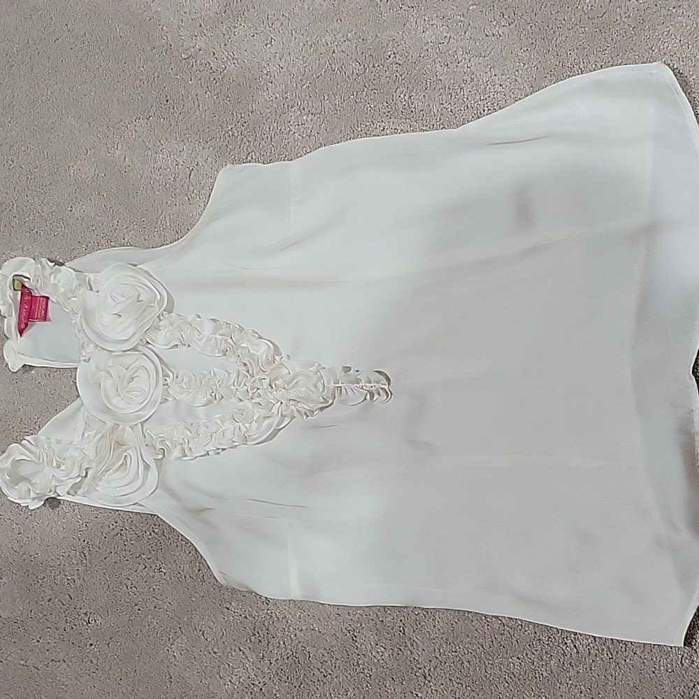 Sunny Leigh small ivory top